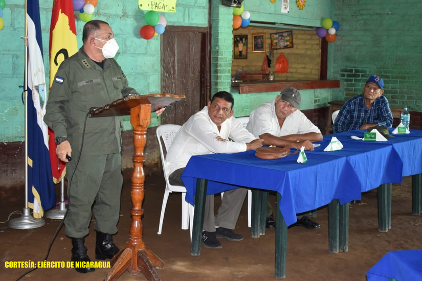 reunion-ejercito-productores